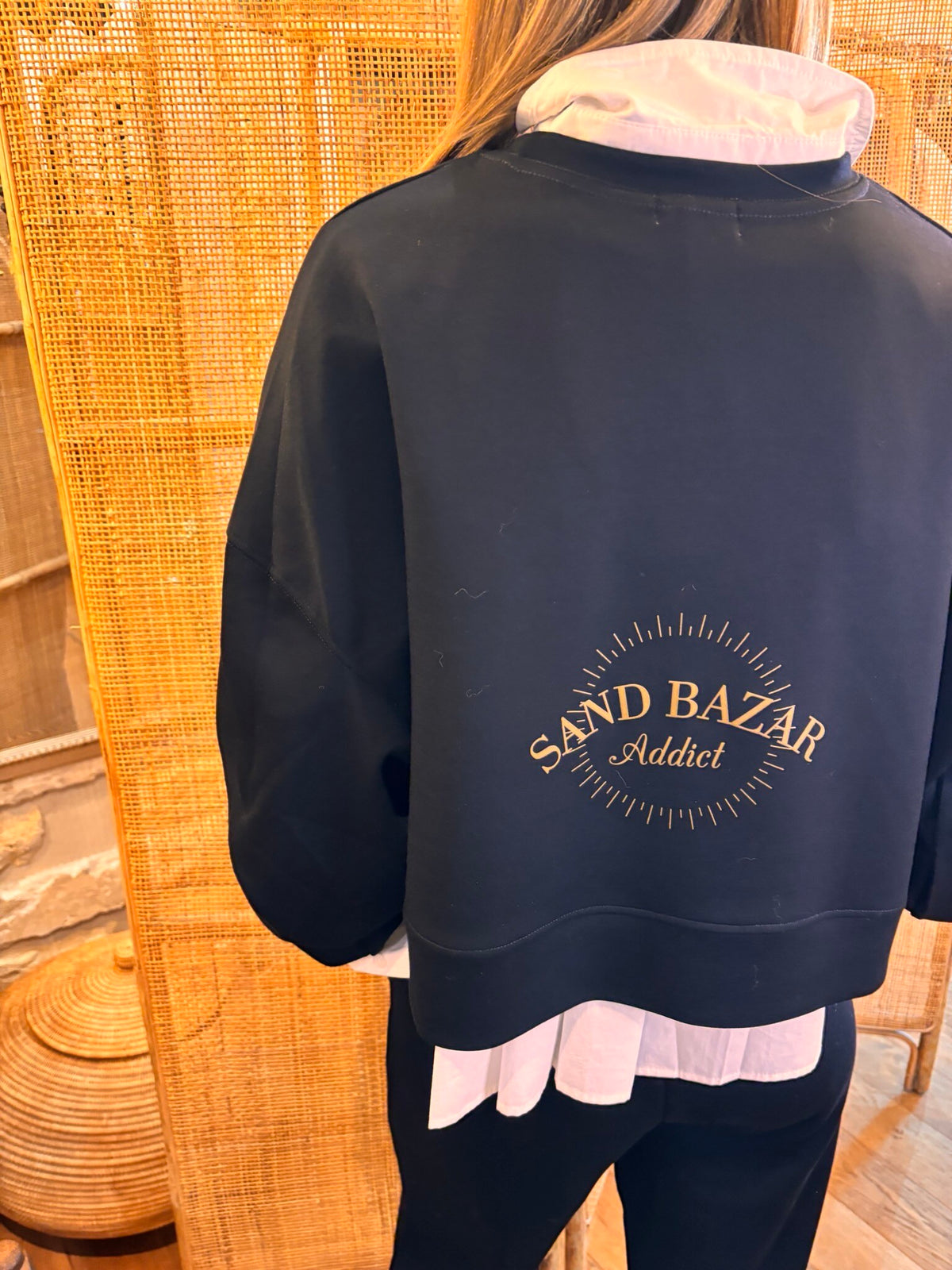 Sweat-shirt Sand noir, logo Sand Bazar Addict au dos